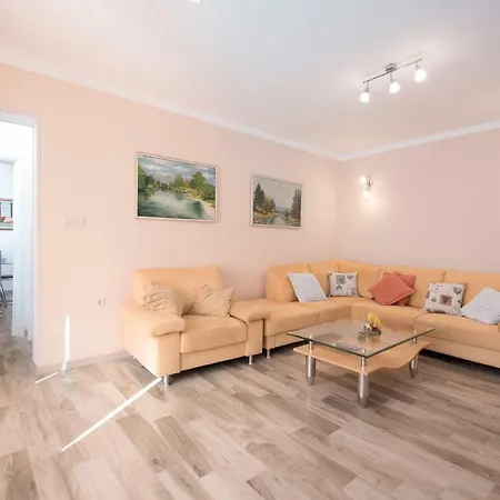 Apartman Vita Apartament *